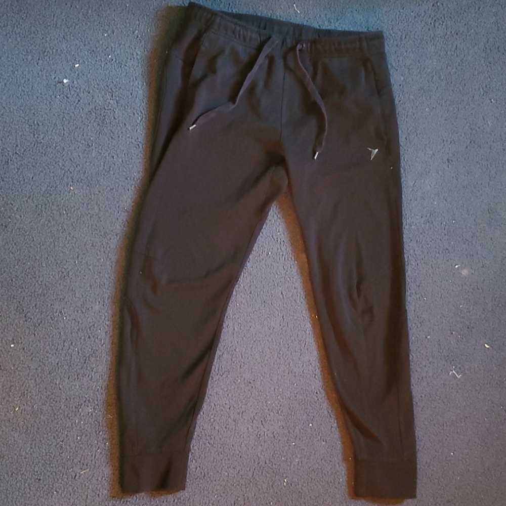 Black Old Navy joggers boys